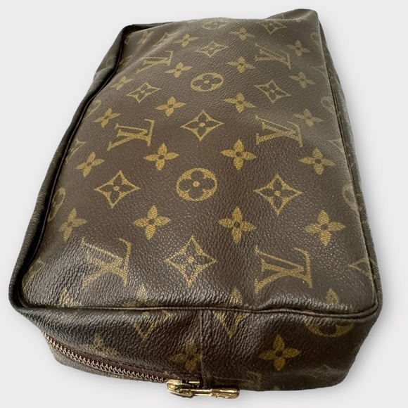 LOUIS VUITTON Monogram XL Trousse Toilette 28, Vintage, Unisex - Picture 10 of 14